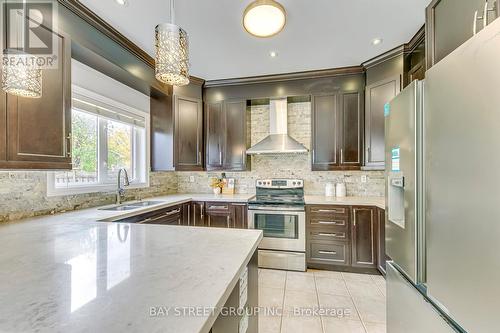 1034 Agram Drive, Oakville, ON - Indoor Photo Showing Kitchen With Stainless Steel Kitchen With Double Sink With Upgraded Kitchen