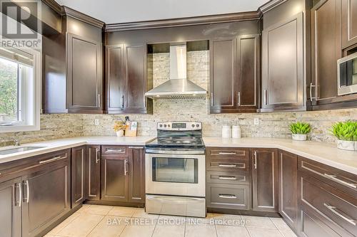 1034 Agram Drive, Oakville, ON - Indoor Photo Showing Kitchen With Upgraded Kitchen