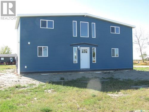 701 Pfeffer Avenue, Elbow, SK - Outdoor