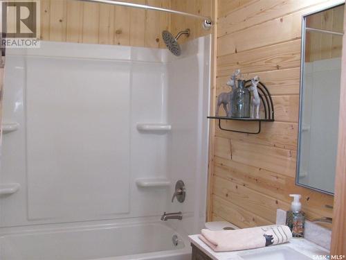 701 Pfeffer Avenue, Elbow, SK - Indoor Photo Showing Bathroom