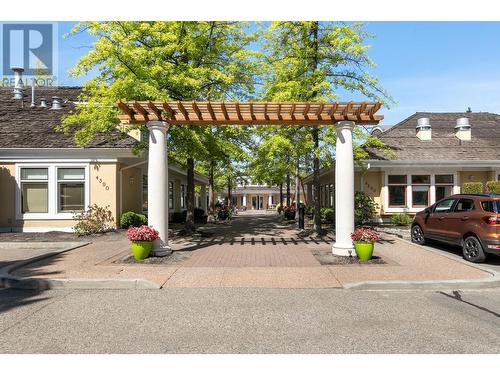 4169 Gallaghers Fairway S, Kelowna, BC - Outdoor