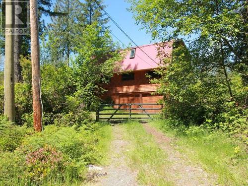 9994 Kelly Creek Road, Powell River, BC - Outdoor With Deck Patio Veranda