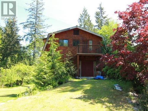 9994 Kelly Creek Road, Powell River, BC - Outdoor