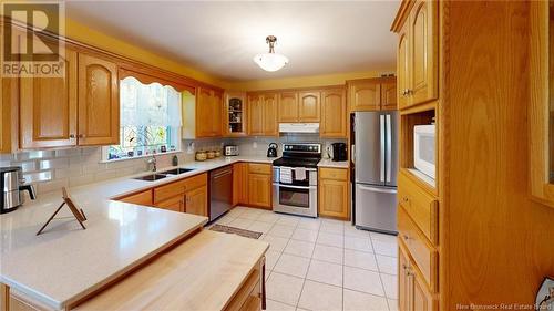 11 Sunrise Drive, Quispamsis, NB - Indoor Photo Showing Kitchen With Double Sink