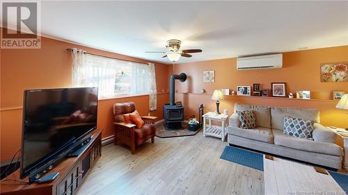 11 Sunrise Drive, Quispamsis, NB - Indoor Photo Showing Living Room