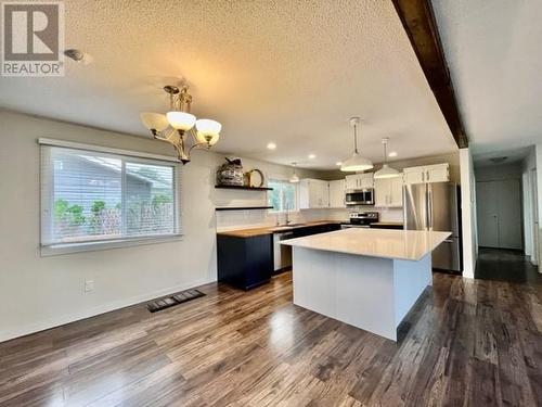 3720 Hoskins Road, West Kelowna, BC - Indoor Photo Showing Kitchen