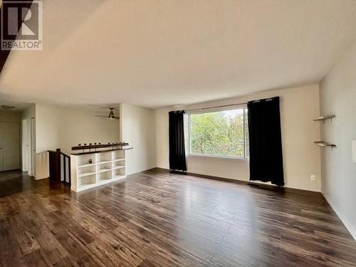 3720 Hoskins Road, West Kelowna, BC - Indoor Photo Showing Living Room