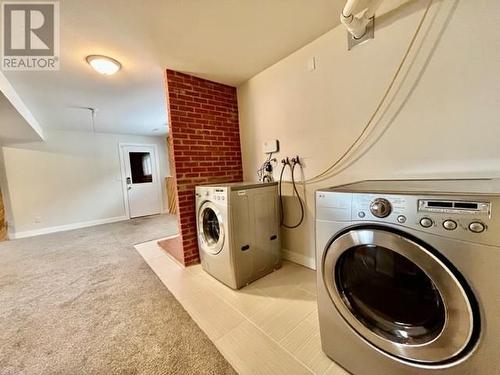 3720 Hoskins Road, West Kelowna, BC - Indoor Photo Showing Laundry Room