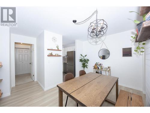 3155 De Montreuil Court Unit# 301, Kelowna, BC - Indoor Photo Showing Dining Room