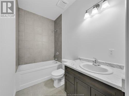 1888 Westview Park Boulevard Unit# 416, Lasalle, ON - Indoor Photo Showing Bathroom