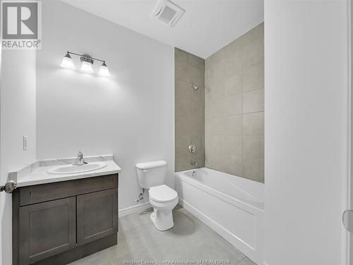 1888 Westview Park Boulevard Unit# 416, Lasalle, ON - Indoor Photo Showing Bathroom