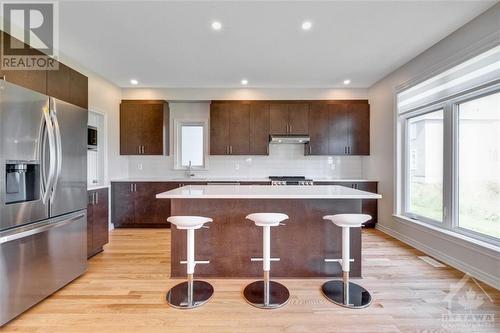 868 Snowdrop Crescent, Ottawa, ON - Indoor Photo Showing Kitchen With Stainless Steel Kitchen