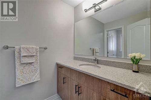 868 Snowdrop Crescent, Ottawa, ON - Indoor Photo Showing Bathroom