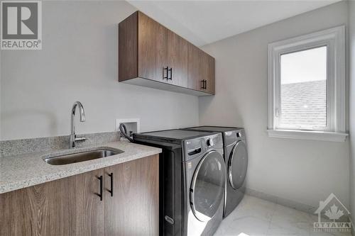 868 Snowdrop Crescent, Ottawa, ON - Indoor Photo Showing Laundry Room