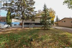 673 Royal STREET  Regina, SK S4T 4Z3