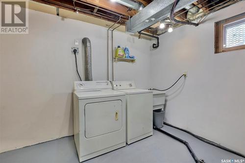 673 Royal Street, Regina, SK - Indoor Photo Showing Laundry Room