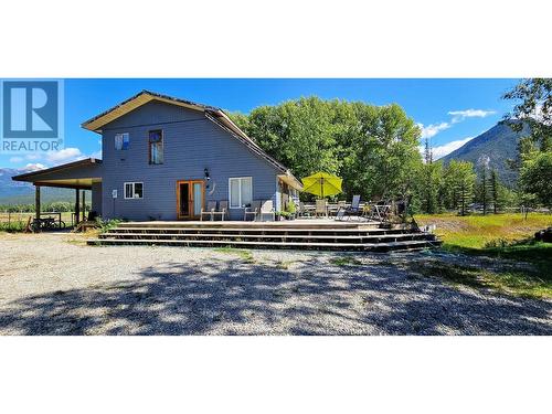 3560 Island Pond Road, Skookumchuck, BC - Outdoor