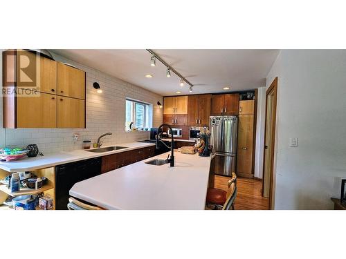 3560 Island Pond Road, Skookumchuck, BC - Indoor Photo Showing Kitchen