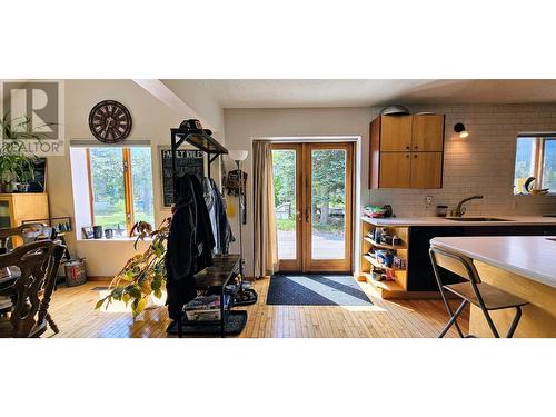 3560 Island Pond Road, Skookumchuck, BC - Indoor