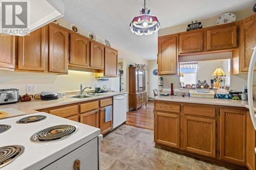 251 6Th Street Se Unit# 312 Lot# 30, Salmon Arm, BC - Indoor Photo Showing Kitchen With Double Sink