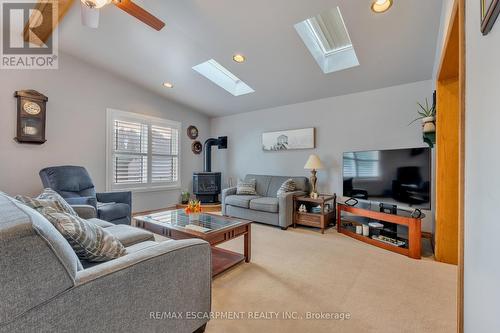 67 Galbraith Drive, Hamilton, ON - Indoor Photo Showing Living Room