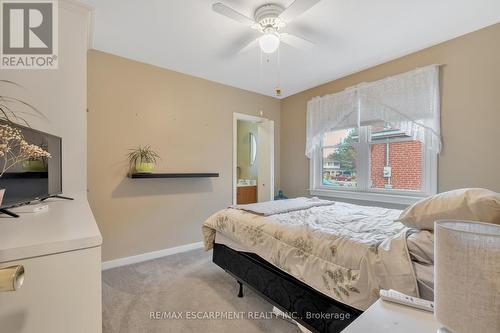 67 Galbraith Drive, Hamilton, ON - Indoor Photo Showing Bedroom