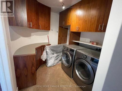 611 Scenic Drive, Hamilton, ON - Indoor Photo Showing Laundry Room