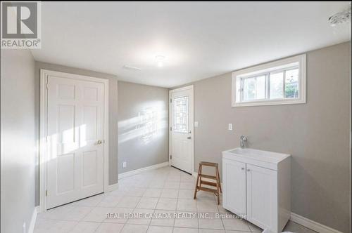 611 Scenic Drive, Hamilton, ON - Indoor Photo Showing Other Room