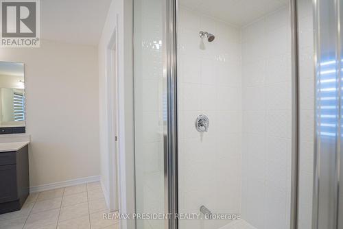 269 Broadacre Drive, Kitchener, ON - Indoor Photo Showing Bathroom