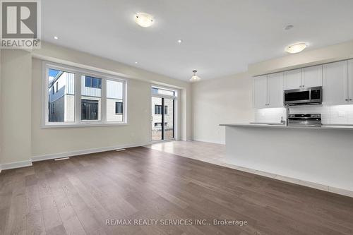 145 Keelson Street, Welland, ON - Indoor Photo Showing Kitchen