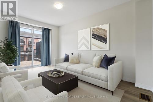 2731 Peter Matthews Drive, Pickering, ON - Indoor Photo Showing Living Room