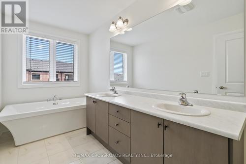 2731 Peter Matthews Drive, Pickering, ON - Indoor Photo Showing Bathroom