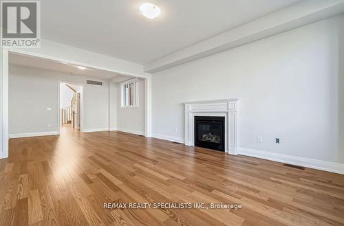 865 Knights Lane, Woodstock, ON - Indoor Photo Showing Living Room With Fireplace