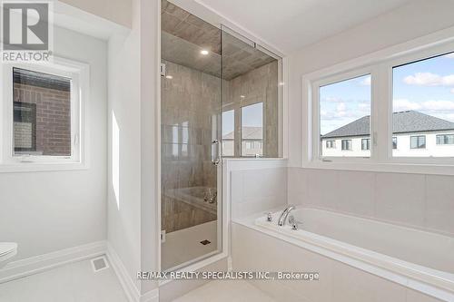 865 Knights Lane, Woodstock, ON - Indoor Photo Showing Bathroom