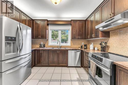 31 Blue Diamond Terrace, Vaughan, ON - Indoor Photo Showing Kitchen With Stainless Steel Kitchen With Double Sink With Upgraded Kitchen