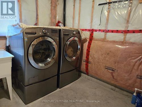 72 Forest Avenue, Wasaga Beach, ON - Indoor Photo Showing Laundry Room