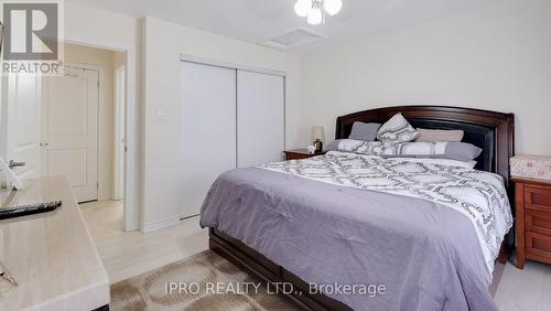 25 Knotsberry Circle, Brampton, ON - Indoor Photo Showing Bedroom