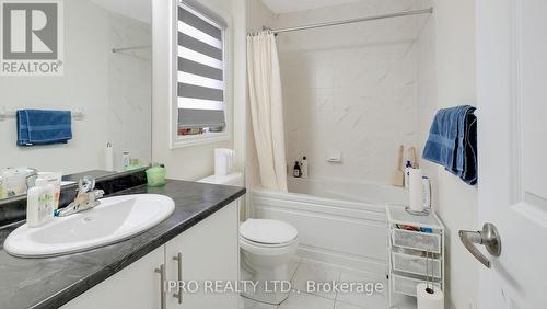 25 Knotsberry Circle, Brampton, ON - Indoor Photo Showing Bathroom