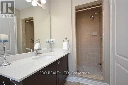 141 Weston Drive, Milton, ON - Indoor Photo Showing Bathroom