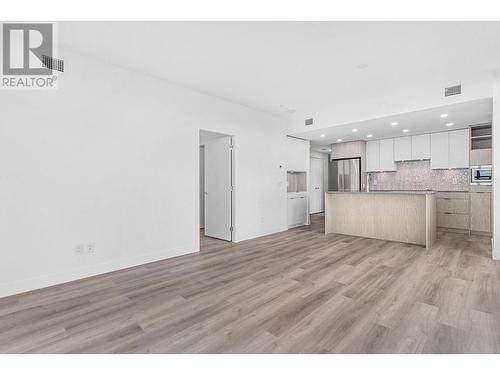 1488 Bertram Street Unit# 2902, Kelowna, BC - Indoor Photo Showing Kitchen