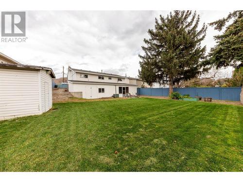 952 Ryan Place, Kamloops, BC - Outdoor With Backyard