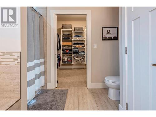 237 Kicking Horse Place, Vernon, BC - Indoor Photo Showing Bathroom