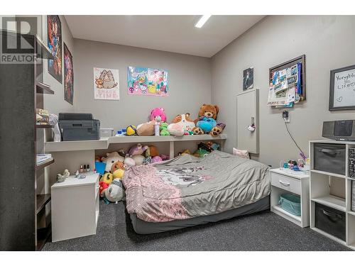 237 Kicking Horse Place, Vernon, BC - Indoor Photo Showing Bedroom