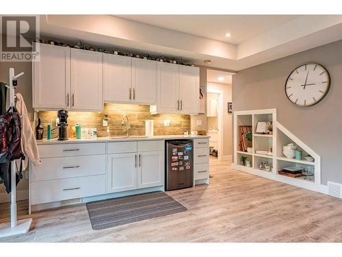 237 Kicking Horse Place, Vernon, BC - Indoor Photo Showing Kitchen