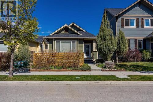 1274 Bergamot Avenue, Kelowna, BC - Outdoor With Facade