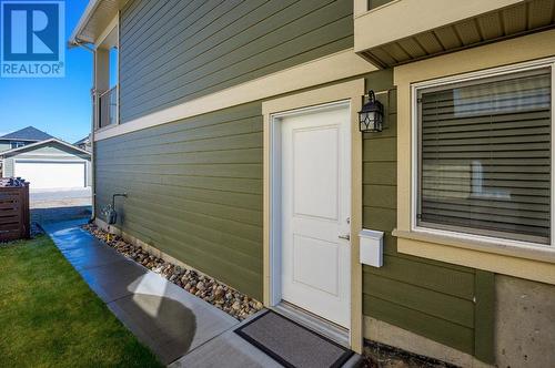 1274 Bergamot Avenue, Kelowna, BC - Outdoor With Exterior