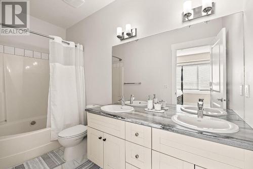 1274 Bergamot Avenue, Kelowna, BC - Indoor Photo Showing Bathroom