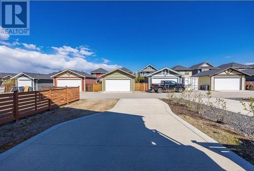 1274 Bergamot Avenue, Kelowna, BC - Outdoor With Facade