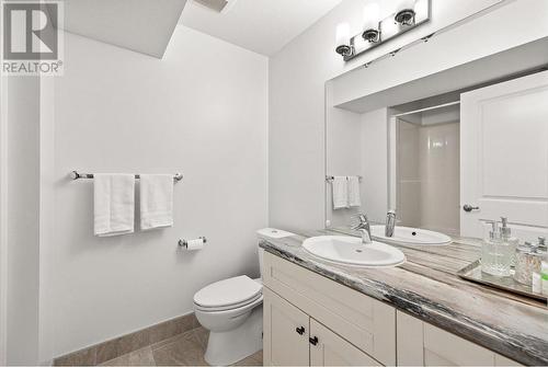 1274 Bergamot Avenue, Kelowna, BC - Indoor Photo Showing Bathroom