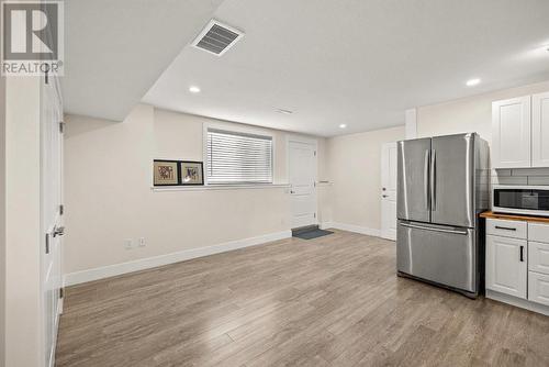 1274 Bergamot Avenue, Kelowna, BC - Indoor Photo Showing Other Room